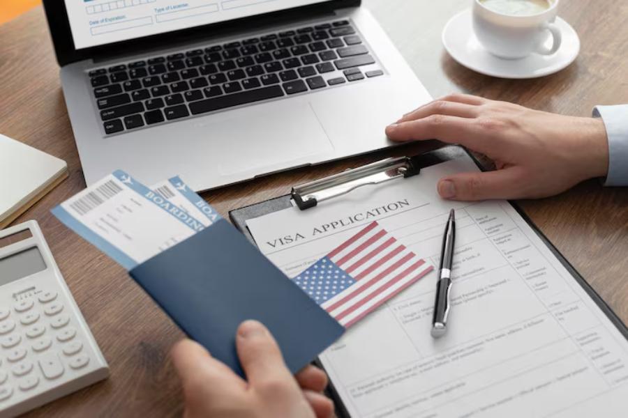 How to Choose the Right Immigration Attorney